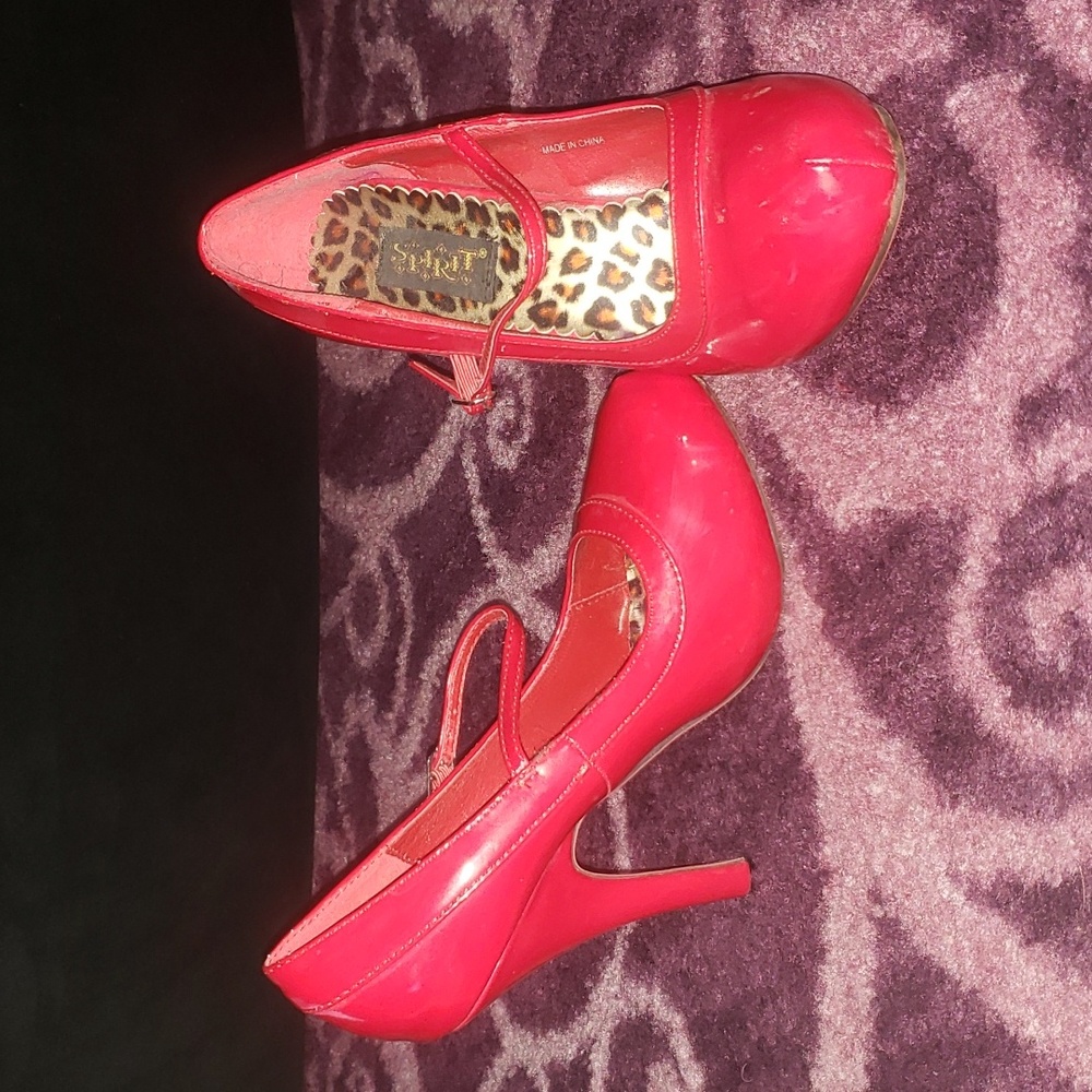 Spirit Halloween Lipstick Red shiny patent pinup high heels sz 8